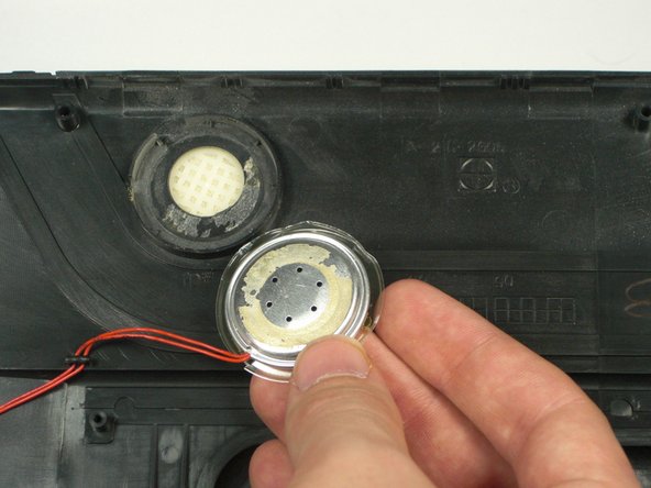 RCA CC310 Onboard Speaker Replacement: crwdns2935265:06crwdnd2935265:02crwdnd2935265:02crwdne2935265:0