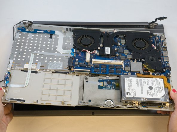 Samsung NP700Z5AH Display Replacement: crwdns2935265:010crwdnd2935265:03crwdnd2935265:03crwdne2935265:0