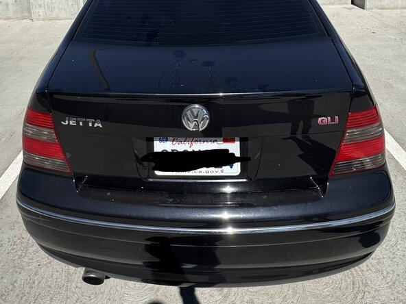 2005 Volkswagen Jetta Tail Light Replacement Guide, Tail Light: step 1, image 1 of 2