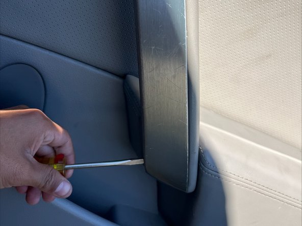 2006 Infiniti G35 Coupe Passenger Side Door Checker Replacement: crwdns2935265:02crwdnd2935265:02crwdnd2935265:03crwdne2935265:0