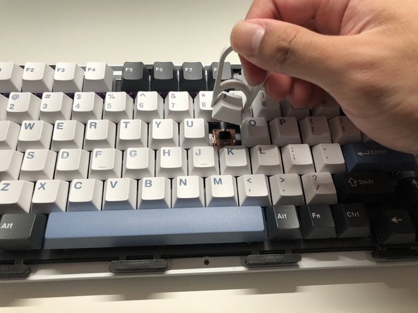 Akko MOD 007 v2 Keyboard Switch Replacement: 手順 4、 2の画像 2