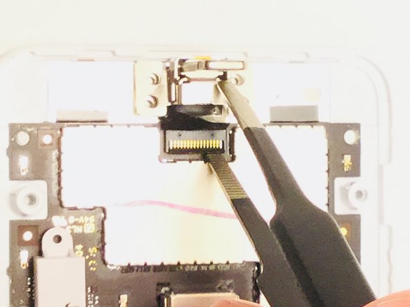 iPhone dock Teardown, Removing the Lightning connector: crwdns2935265:07crwdnd2935265:02crwdnd2935265:02crwdne2935265:0