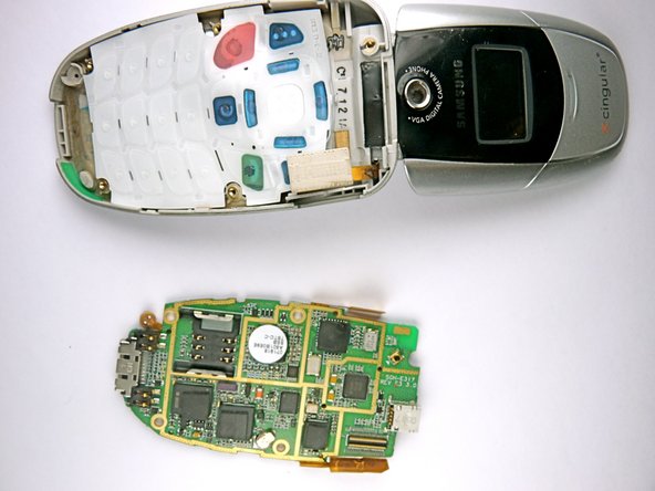 How to clean the Samsung SGH-E317 keypad: crwdns2935265:09crwdnd2935265:02crwdnd2935265:02crwdne2935265:0