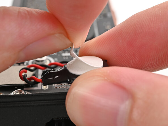 Framework Desktop RTC Battery Replacement, Expose the adhesive: Schritt 37, Bild 2 von 3
