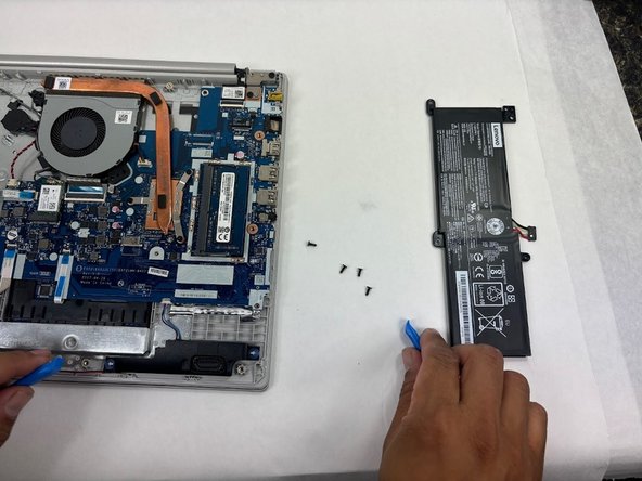 Lenovo IdeaPad 330-15IKB 81DE Speaker Replacement, Battery: crwdns2935265:02crwdnd2935265:03crwdnd2935265:03crwdne2935265:0