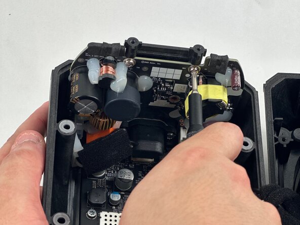 Sonos Era 100 Power Socket Replacement: crwdns2935265:010crwdnd2935265:02crwdnd2935265:03crwdne2935265:0