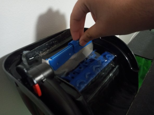 Aquarium Biological Media Replacement, Remove Existing Aquarium Filter Medium: crwdns2935265:04crwdnd2935265:03crwdnd2935265:03crwdne2935265:0