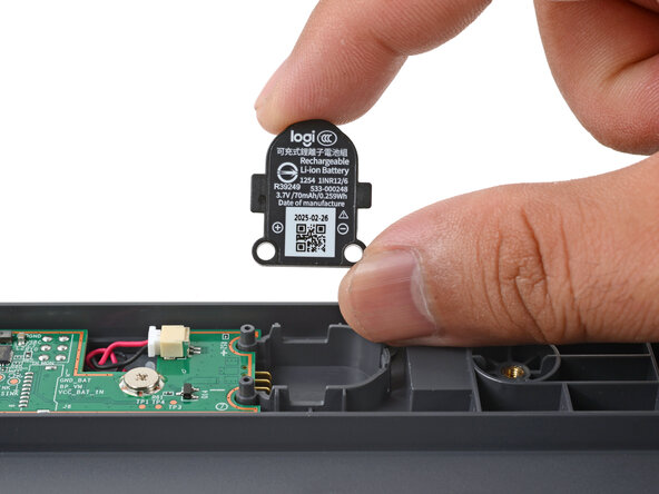 Logitech Signature Slim Solar+ Battery Replacement: crwdns2935265:06crwdnd2935265:02crwdnd2935265:02crwdne2935265:0