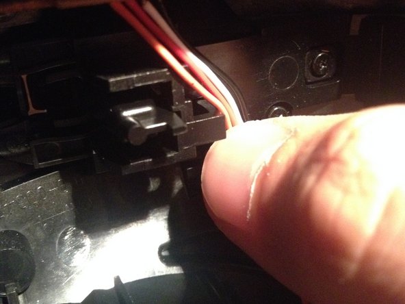 Disassembling Mouse Buttons for Logitech Wireless Gaming Mouse G700: crwdns2935265:07crwdnd2935265:02crwdnd2935265:03crwdne2935265:0