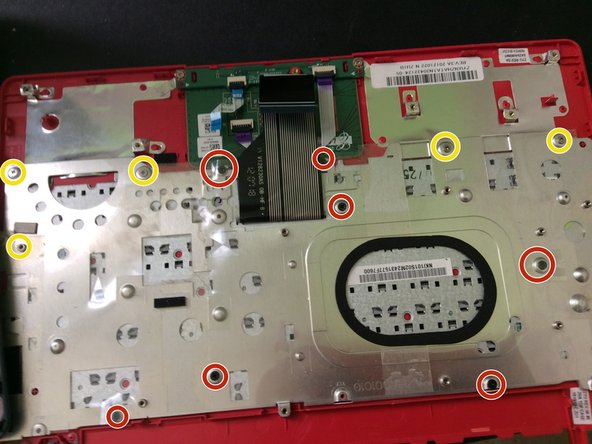 acer aspire one 725 Teardown, Removing the keyboard: crwdns2935265:09crwdnd2935265:02crwdnd2935265:02crwdne2935265:0