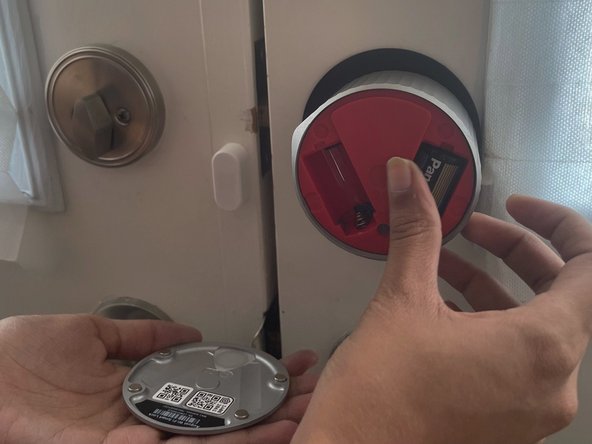 How to Replace a Manual Door Lock With An August (4th Gen.) Smart Lock: 步骤 10 中的图像 2，3