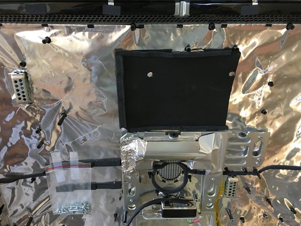 How to build a display using a iMac: step 5, image 2 of 3