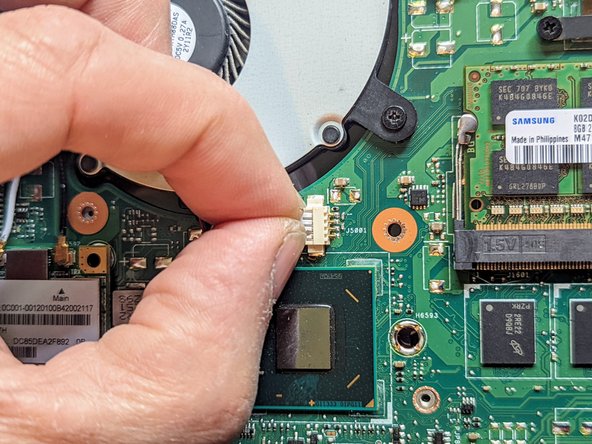 ASUS VivoBook S400C Motherboard Replacement, CPU Fan / Heat Sink Assembly: crwdns2935265:029crwdnd2935265:02crwdnd2935265:03crwdne2935265:0