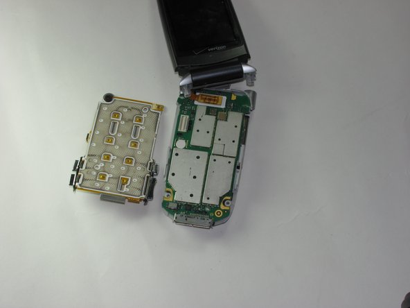 Motorola V710 Logic Board Replacement: crwdns2935265:08crwdnd2935265:03crwdnd2935265:03crwdne2935265:0