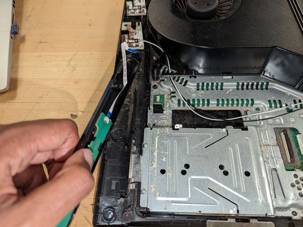 PlayStation 3 Slim Thermal Paste Replacement: crwdns2935265:015crwdnd2935265:02crwdnd2935265:02crwdne2935265:0