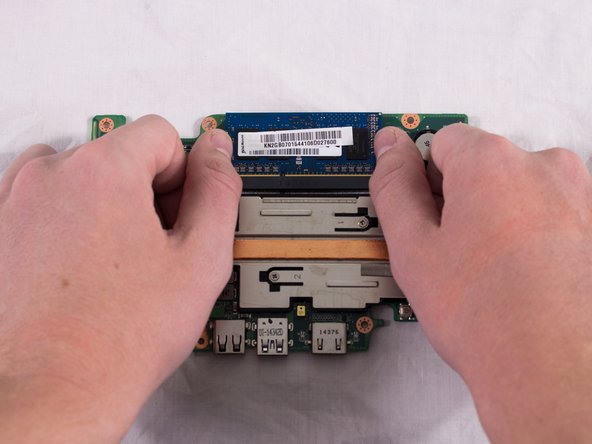 Acer Aspire ES1-111M-C7DE RAM Replacement: crwdns2935265:013crwdnd2935265:02crwdnd2935265:03crwdne2935265:0