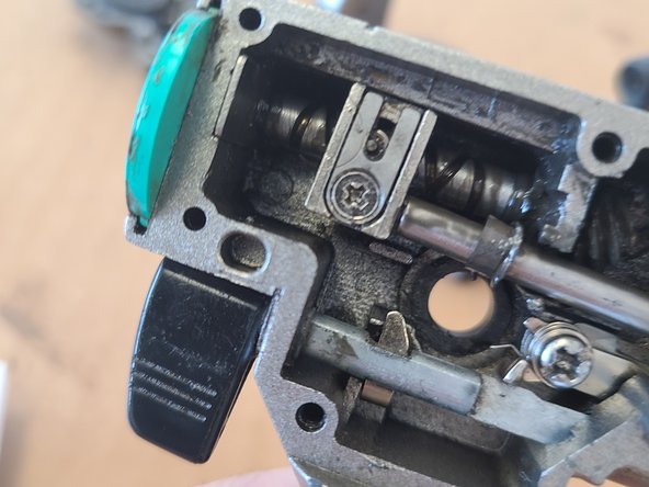 Daiwa PS 1305 Teardown: step 5, image 1 of 2