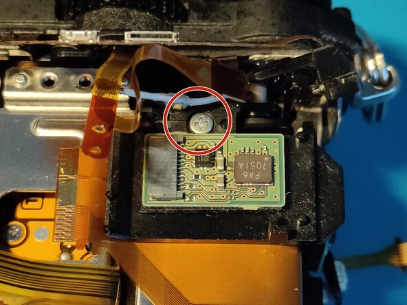 Sony A7 II Top Flex Cable replacement, Removing the wireless stuff: crwdns2935265:025crwdnd2935265:01crwdnd2935265:03crwdne2935265:0