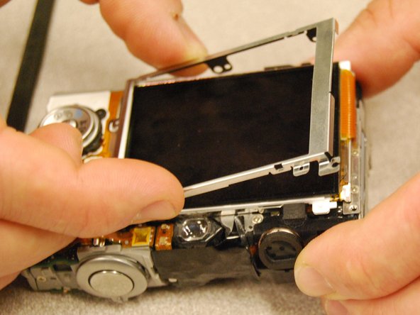 Canon PowerShot SD850 IS LCD Screen Replacement: crwdns2935265:011crwdnd2935265:03crwdnd2935265:03crwdne2935265:0