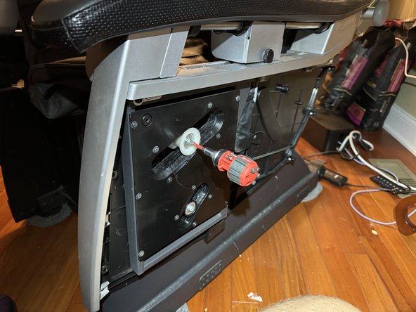 Family Inada ROBO chair HCP-D5A Massage Chair Teardown, Behind the side panel: crwdns2935265:08crwdnd2935265:02crwdnd2935265:02crwdne2935265:0