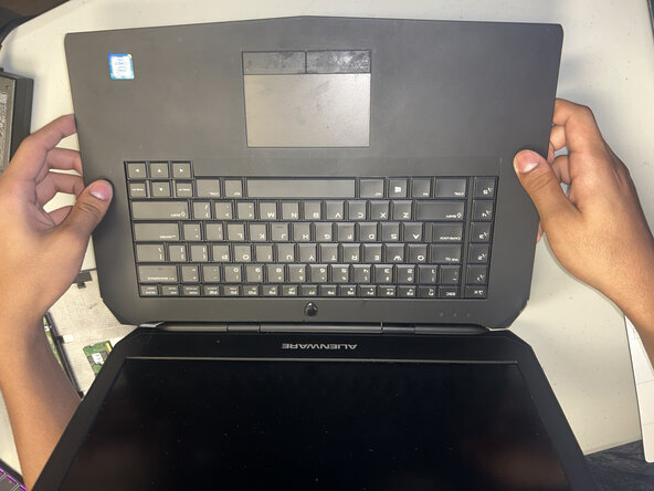 Alienware 15 R2 Heatsink Replacement: step 3, image 1 of 2