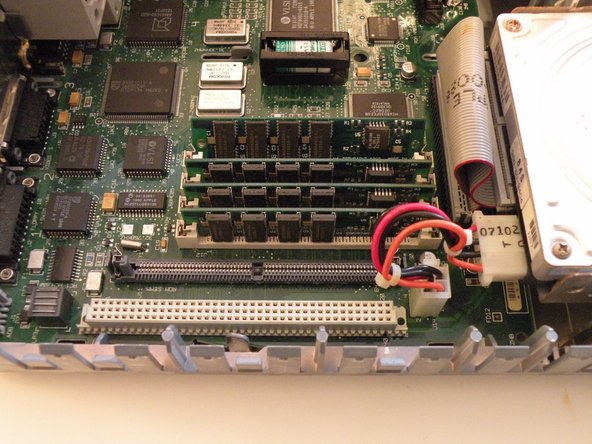 Macintosh IIsi Teardown, Ram: step 3, image 3 of 3