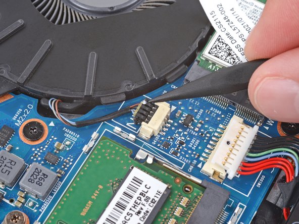 HP EliteBook 845 G7 Fan Replacement, Disconnect the fan cable: crwdns2935265:013crwdnd2935265:02crwdnd2935265:03crwdne2935265:0