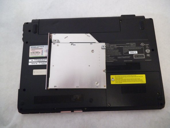 Sony Vaio VPCW21FX Disc Drive Replacement: crwdns2935265:05crwdnd2935265:03crwdnd2935265:03crwdne2935265:0