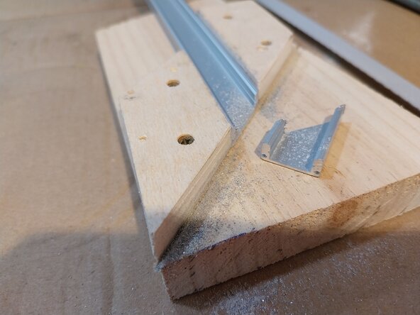 Guía 1: Montaje Tira LED 230V en mueble de cocina. (Perfiles de aluminio, corte a 45º): paso 4, imagen 2 de 2