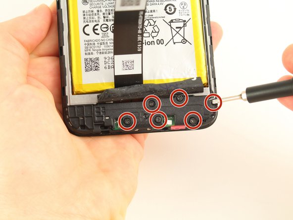 Motorola Moto E6 Play Display Assembly Replacement: crwdns2935265:04crwdnd2935265:02crwdnd2935265:03crwdne2935265:0