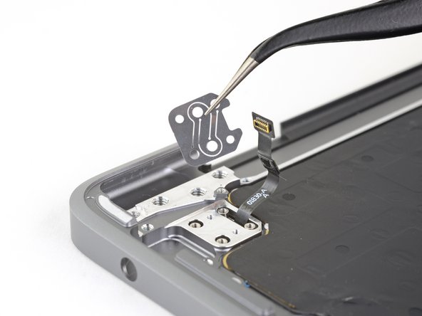 MacBook Air 13" Early 2020 Touch ID Sensor Replacement, Remove the Touch ID sensor bracket: crwdns2935265:011crwdnd2935265:03crwdnd2935265:03crwdne2935265:0