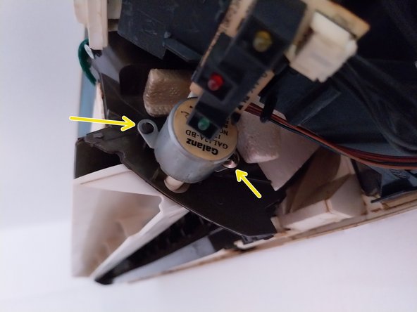 Aire Acondicionado HAAS, Desmontaje y engrase Motor difusor de aire, Flap atascado.: paso 4, imagen 3 de 3