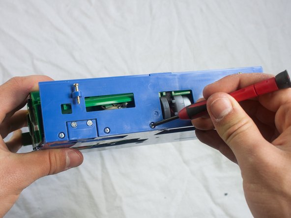 iRobot Roomba 551 Main Brush Motor Replacement: crwdns2935265:011crwdnd2935265:02crwdnd2935265:03crwdne2935265:0