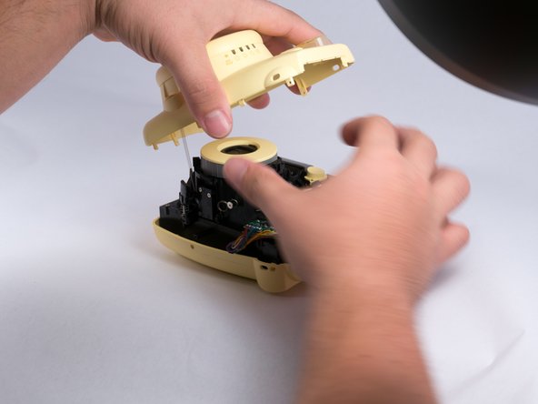 Fujifilm Instax Mini 8 Infrared Blaster Replacement: stap 4, afbeelding 2 van 3