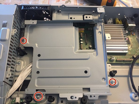 Sony BDV-NF620 Teardown, Second shield: crwdns2935265:012crwdnd2935265:01crwdnd2935265:02crwdne2935265:0
