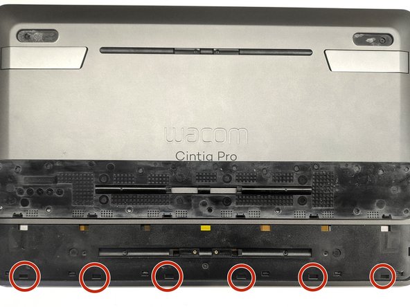 Wacom Cintiq Pro 13 Disassembly: crwdns2935265:04crwdnd2935265:03crwdnd2935265:03crwdne2935265:0