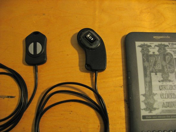 Adding a Remote Page Turning Switch to the Kindle 3: crwdns2935265:010crwdnd2935265:03crwdnd2935265:03crwdne2935265:0