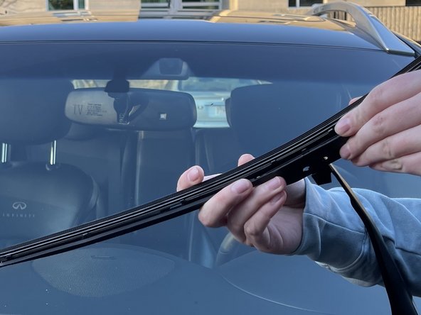 2014 Infiniti QX50 Windshield Wiper Replacement: crwdns2935265:04crwdnd2935265:02crwdnd2935265:02crwdne2935265:0