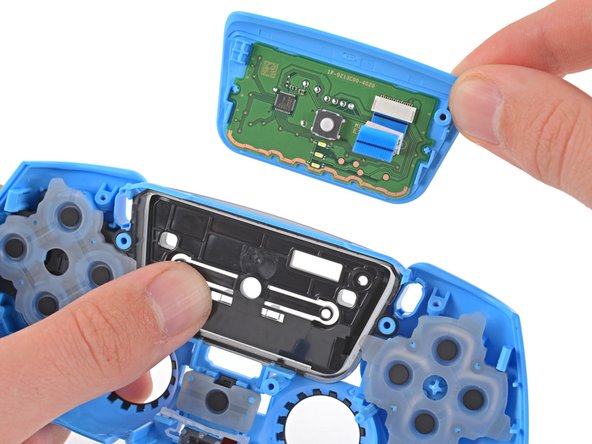 DualSense Controller v2 Touchpad Replacement: adım 31, 3 resimden 3.