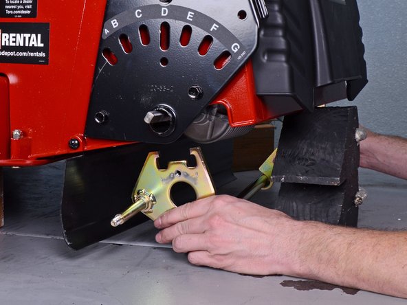 Toro Walk Behind Mowers 21199HD 2018 Rear Axle Replacement: crwdns2935265:022crwdnd2935265:02crwdnd2935265:02crwdne2935265:0