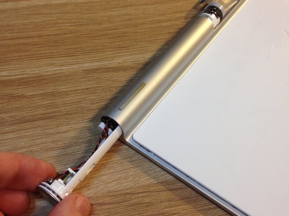 Repairing Apple Wireless Keyboard without destroying it., Removing the Logic Board: crwdns2935265:03crwdnd2935265:02crwdnd2935265:03crwdne2935265:0