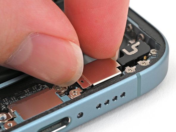 iPhone 16 Plus Microphone Replacement, Install the microphone: crwdns2935265:035crwdnd2935265:02crwdnd2935265:03crwdne2935265:0