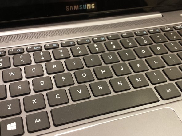 Samsung Series 5 Ultrabook key replacementfor cleaning, Replace A Key: crwdns2935265:03crwdnd2935265:02crwdnd2935265:02crwdne2935265:0