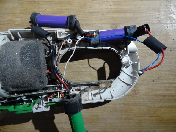 Replacing Philips FC 6148 handheld vacuum cleaner batteries: crwdns2935265:07crwdnd2935265:02crwdnd2935265:02crwdne2935265:0