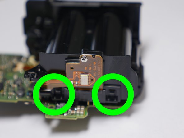 Panasonic DMC-FZ35 Main Board Replacement: 14 단계, 이미지 3개 중 2개