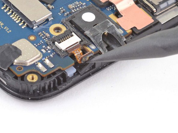 Motorola Moto E6 Plus Display Replacement, Disconnect the IR sensor: crwdns2935265:031crwdnd2935265:02crwdnd2935265:03crwdne2935265:0