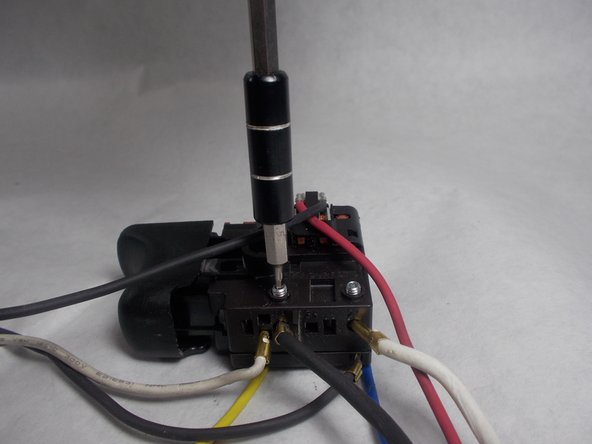 Milwaukee 5262-21 Power Cord Replacement: crwdns2935265:04crwdnd2935265:03crwdnd2935265:03crwdne2935265:0