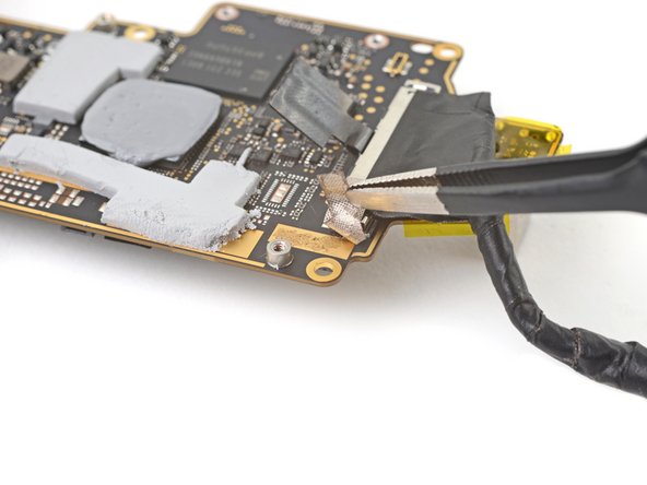 HTC Vive XR Elite Motherboard Replacement, Peel the tape: crwdns2935265:0114crwdnd2935265:02crwdnd2935265:02crwdne2935265:0