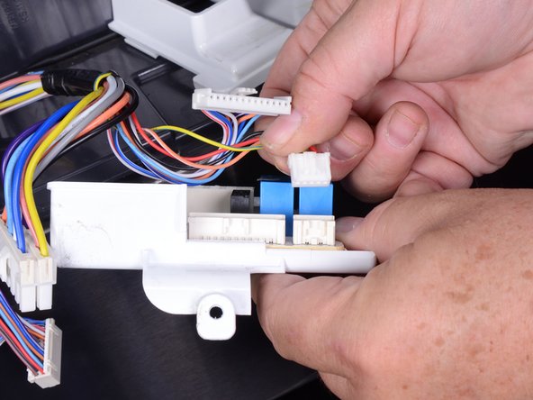 LG Refrigerator LFX25973 Dispenser PC Board Replacement: crwdns2935265:015crwdnd2935265:02crwdnd2935265:02crwdne2935265:0