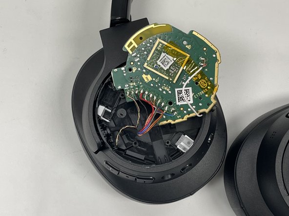 JBL Tune 770NC Motherboard Replacement: crwdns2935265:02crwdnd2935265:02crwdnd2935265:03crwdne2935265:0